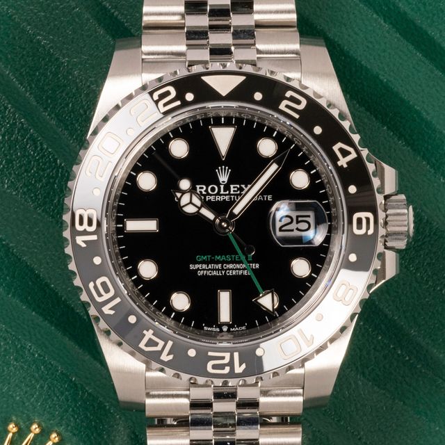 Rolex GMT Master II 126710 GRNR Image 6